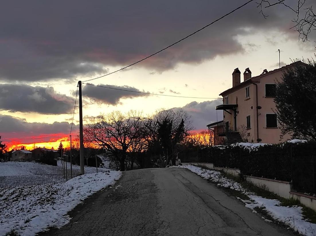 Casa Vacanze Angelica Ostra Vetere Экстерьер фото